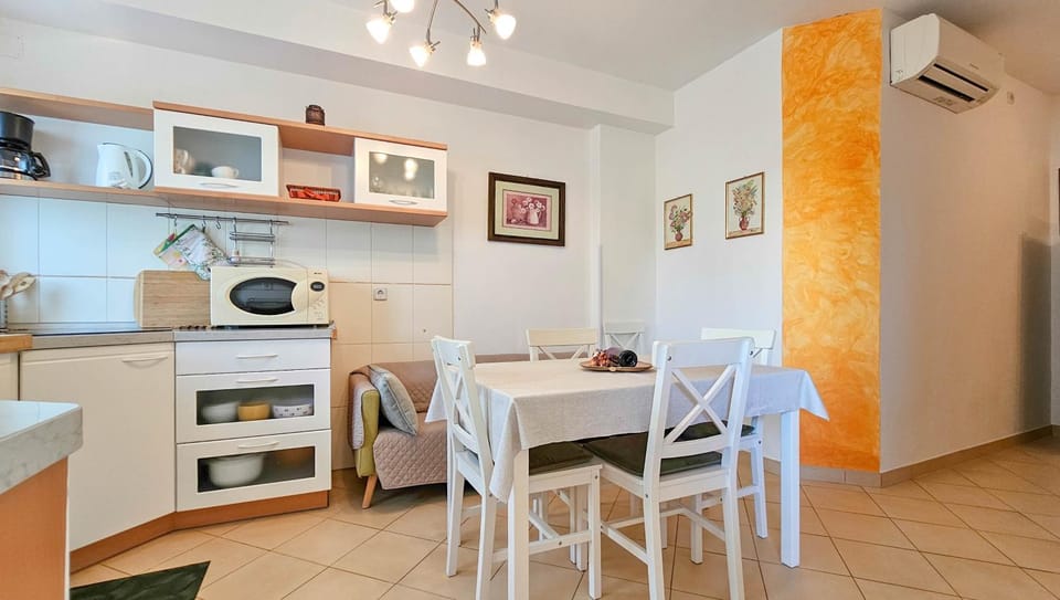 Maria Valter Apartment in Novigrad