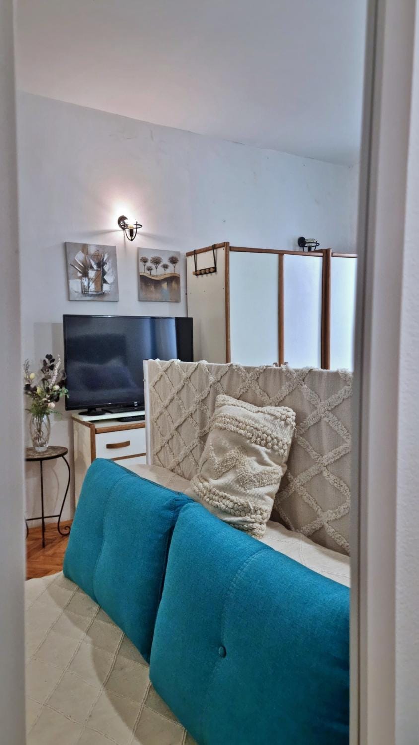 TV and multimedia, Seating area