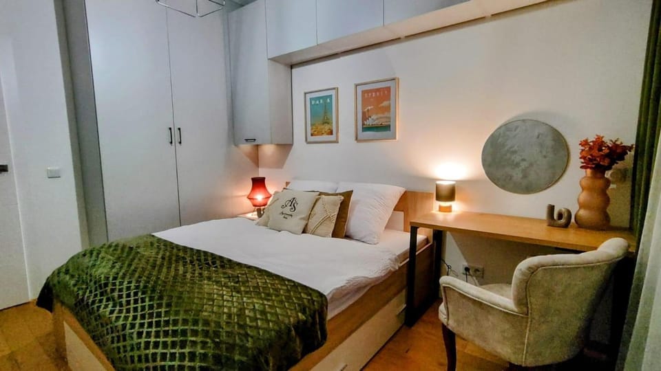 ApartamentySnu, Wola Premium IV z parkingiem Apartment in Warsaw