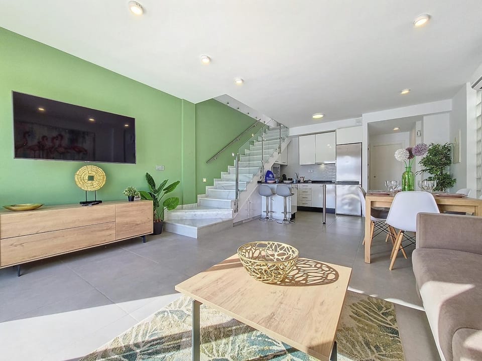 Communal lounge/ TV room, Living room