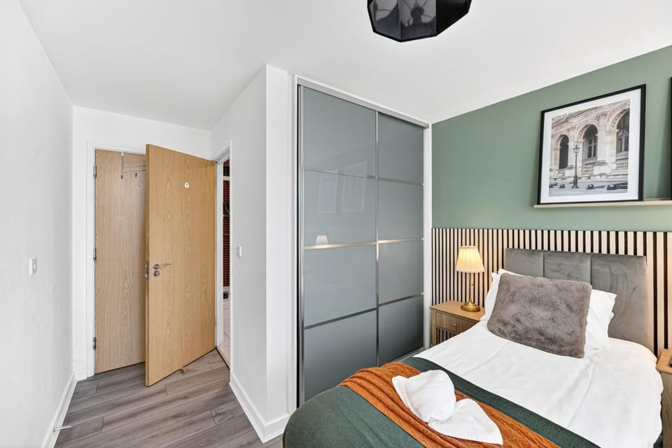 Bed, Bedroom, wardrobe