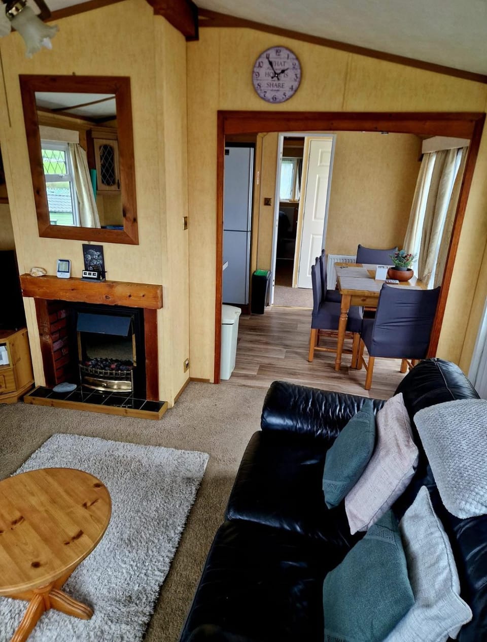 Spacious Luxury Escape with Sea Views and Pet Friendly at Clarach Bay House in Tirymynach