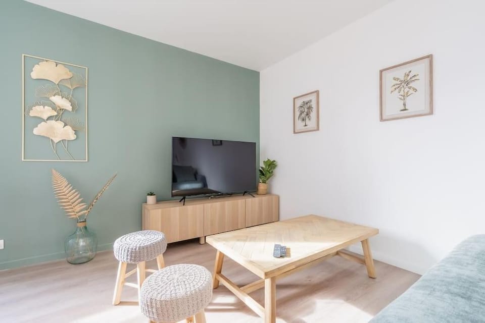 Le Prague - Parking - Disneyland - Balcon Apartment in Chessy