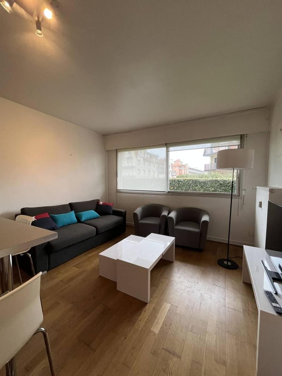 TV and multimedia, Living room, Seating area