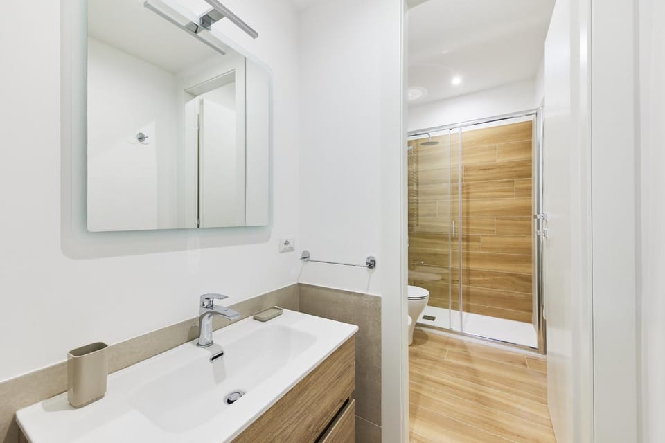 Shower, Bathroom