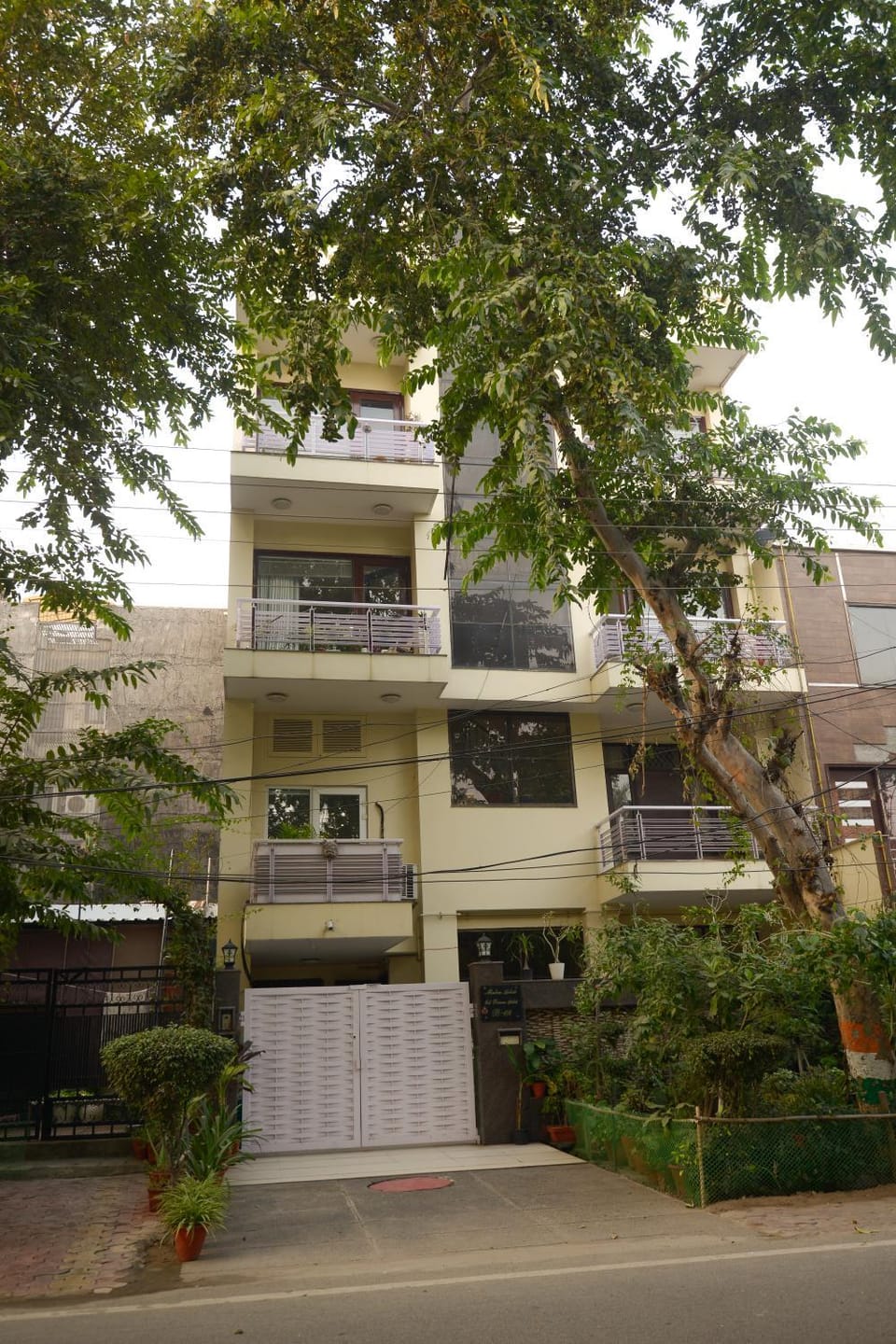 Property building, Day