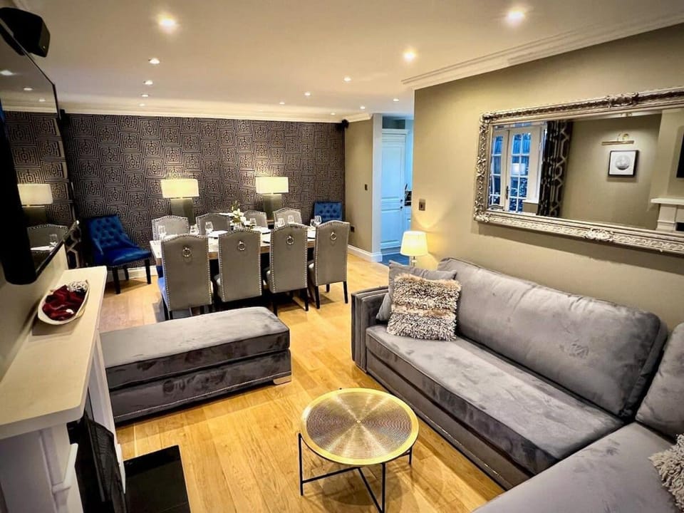 Honey Hill Cottage - 4 Bedroom Detached House House in Cambridge