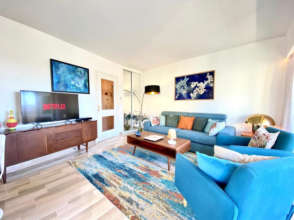 TV and multimedia, Living room