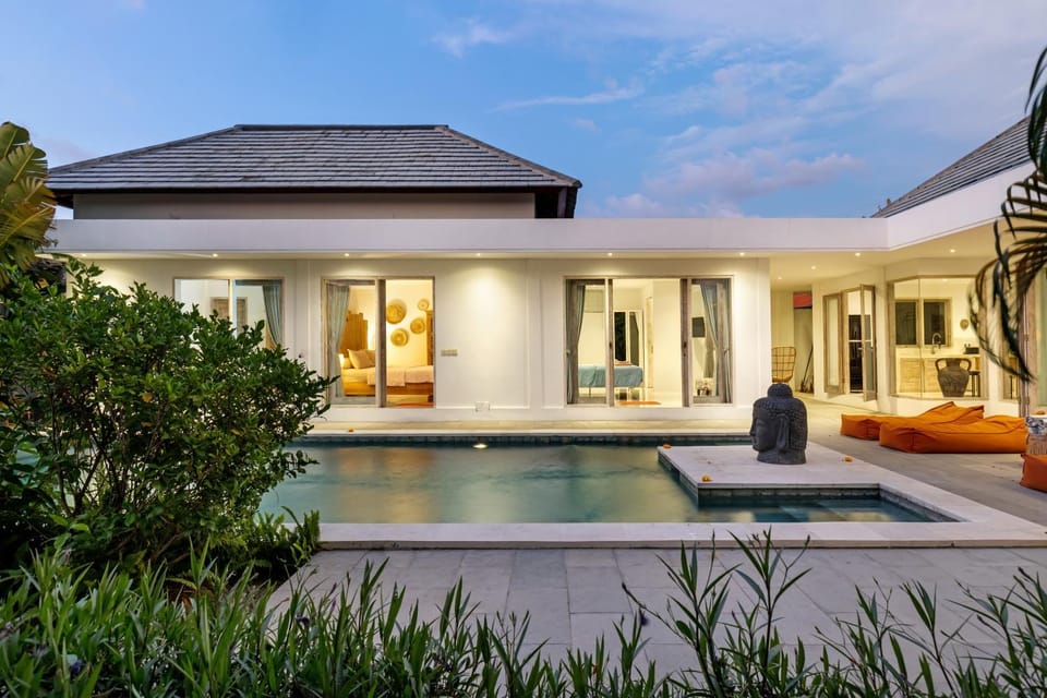 Wonderful 4Br Villa in Seminyak Villa in North Kuta