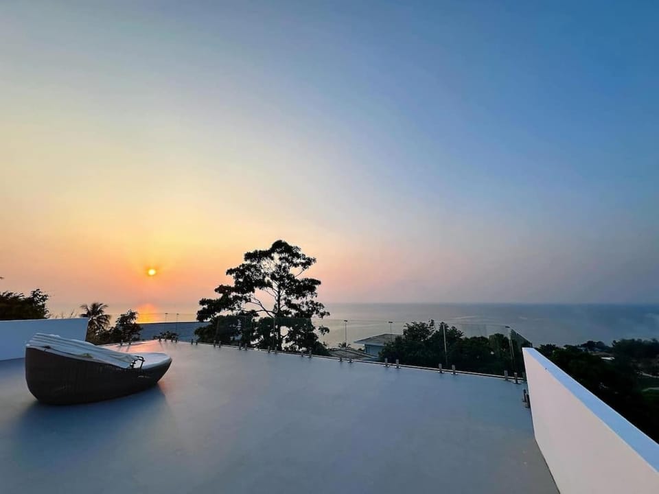 NEW La Vida Villa 270° rooftop Seaview Villa in Ko Pha-ngan Sub-district