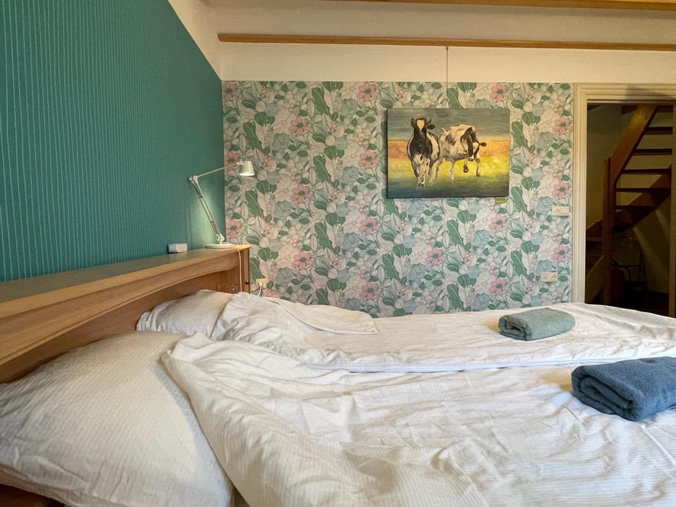 Property building, Photo of the whole room, Bedroom