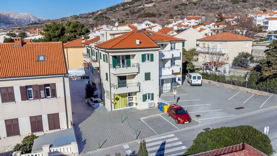 50 Meter zum Kieselstrand Apartment in Lika-Senj County