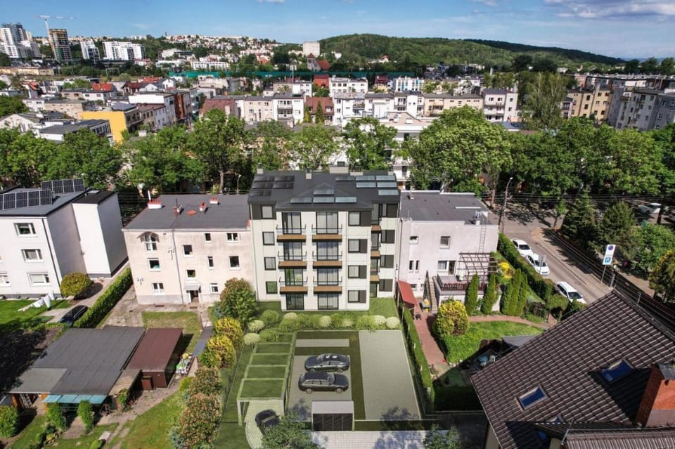 4 stars, Luxury Butterfly & Bike Apartments, Gdynia Orłowo, 15 mieszkań, z oddzielną sypialnią, windą i płatnym parkingiem, blisko drog rowerowych, niedaleko molo, golf, stadnina, adventure park, SUMMERWINTER Brand Apartment in Pomeranian Voivodeship