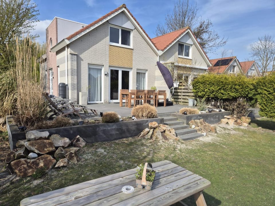 Prachtige vakantievilla aan IJsselmeer Makkum House in Friesland, Netherlands