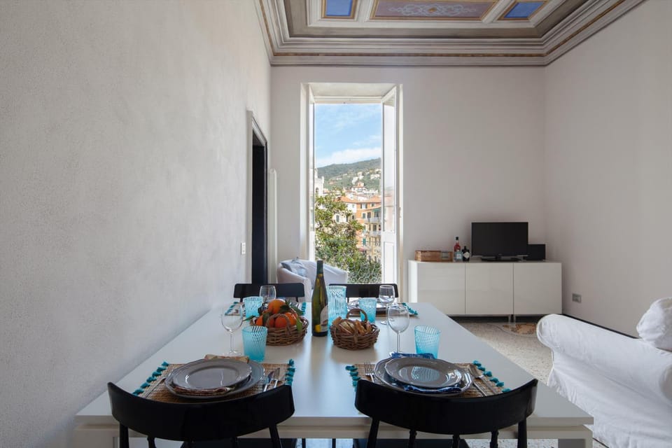 TV and multimedia, Balcony/Terrace, Living room, Seating area, Dining area