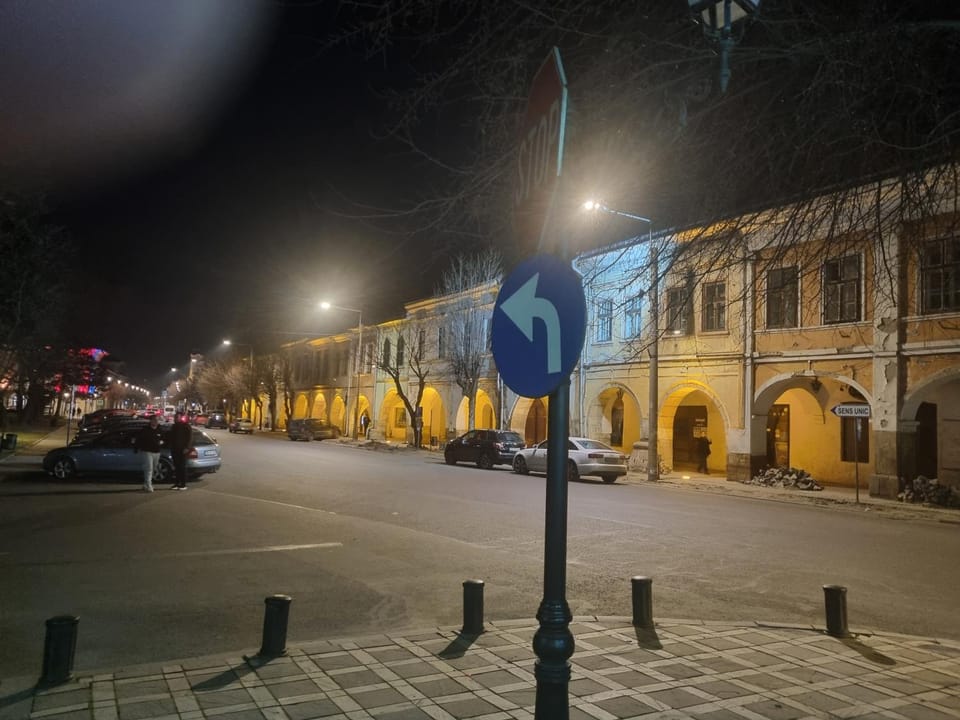Ultracentral Garage studio Apartment in Romania
