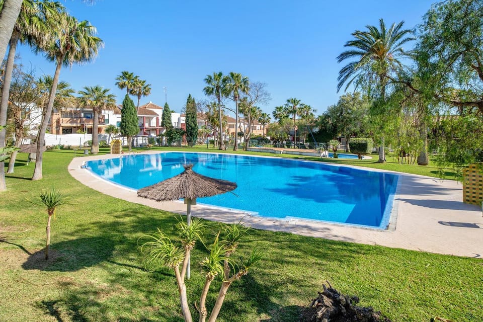 Property building, Swimming pool