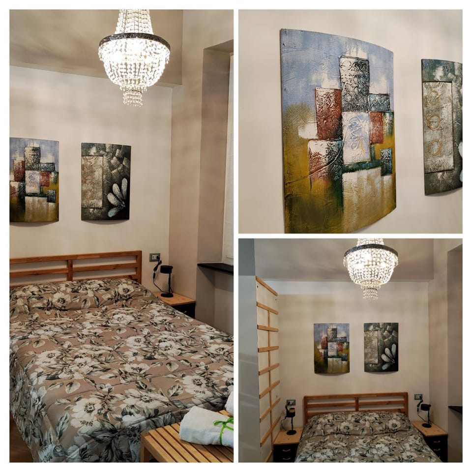Photo of the whole room, Decorative detail, Bedroom