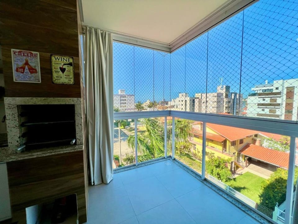 View (from property/room), Balcony/Terrace, City view