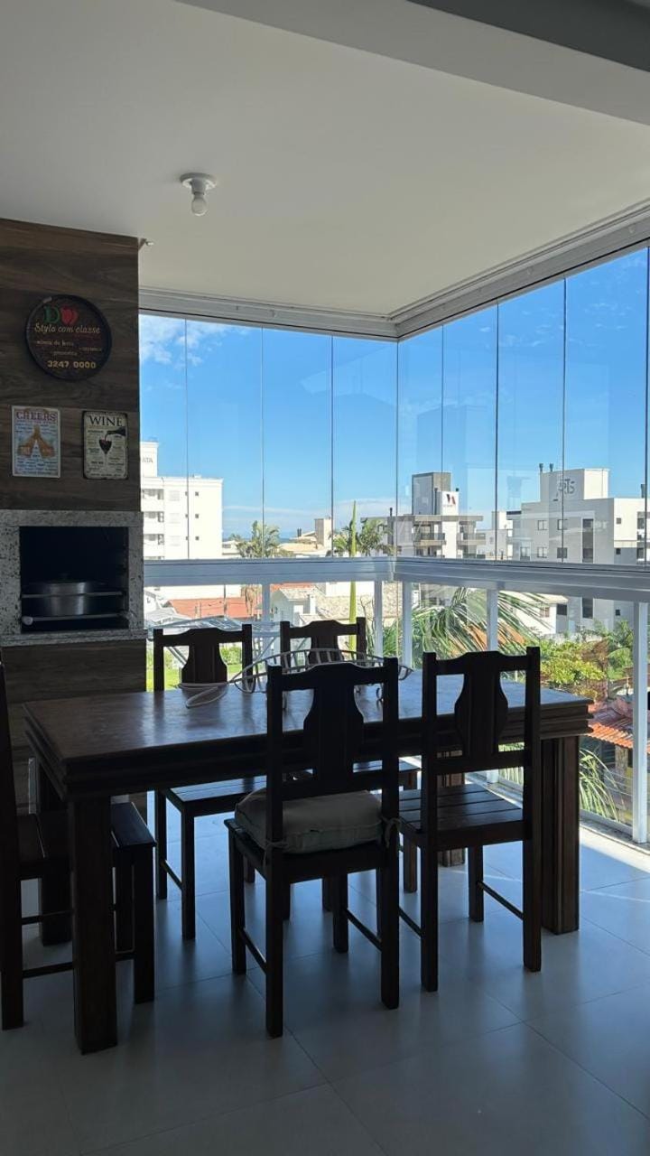 Apartamento Bella Palmas - 190m da Praia de Palmas Apartment in Florianopolis