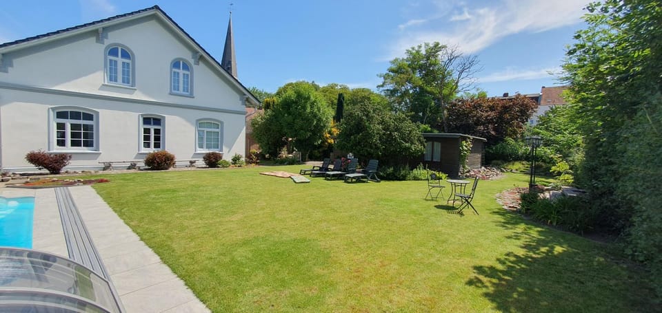 Property building, Swimming pool