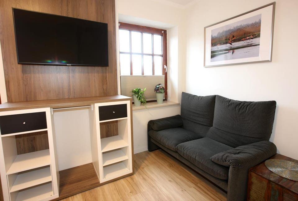 TV and multimedia, Seating area