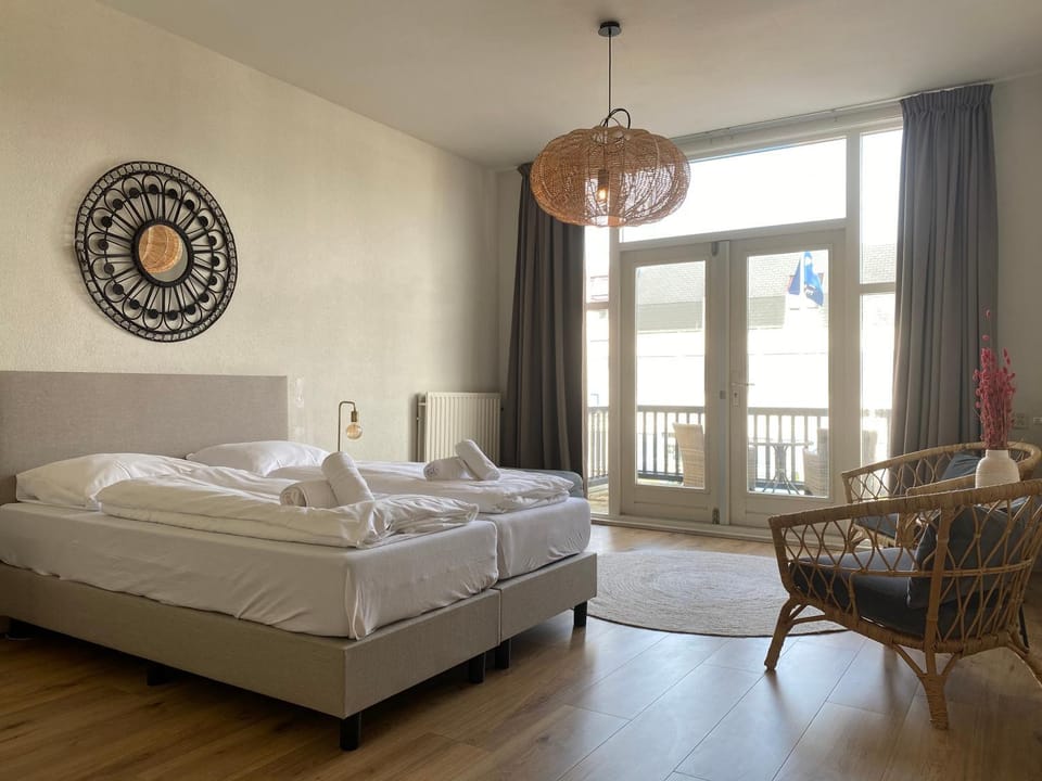 Balcony/Terrace, Photo of the whole room, Bedroom