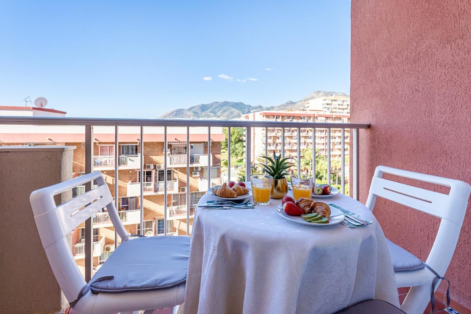 797 HOLIDAY RENTALS - Acogedor estudio ubicado en edificio Jupiter Apartment in Benalmadena