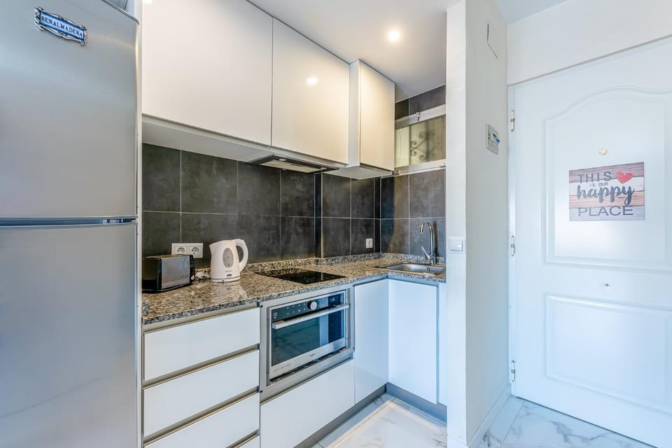 797 HOLIDAY RENTALS - Acogedor estudio ubicado en edificio Jupiter Apartment in Benalmadena