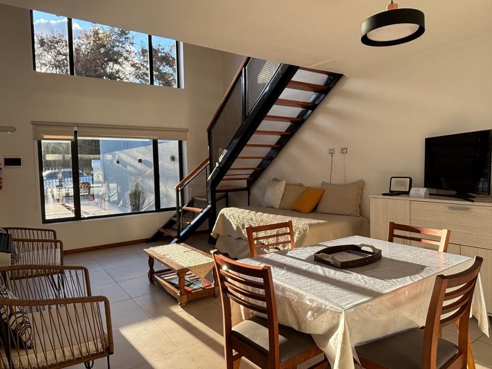 Kitchen or kitchenette, Seating area, Dining area