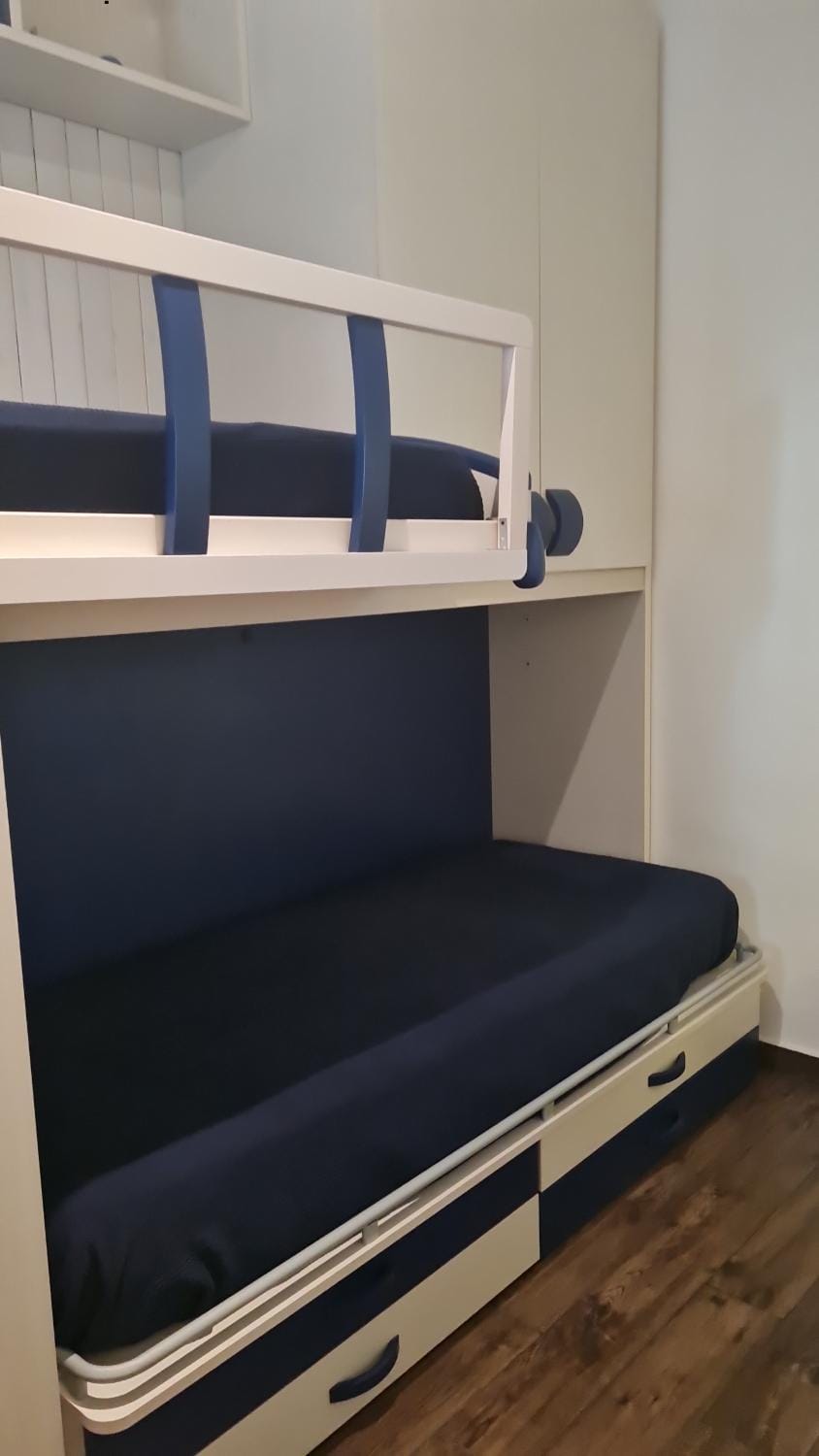 bunk bed