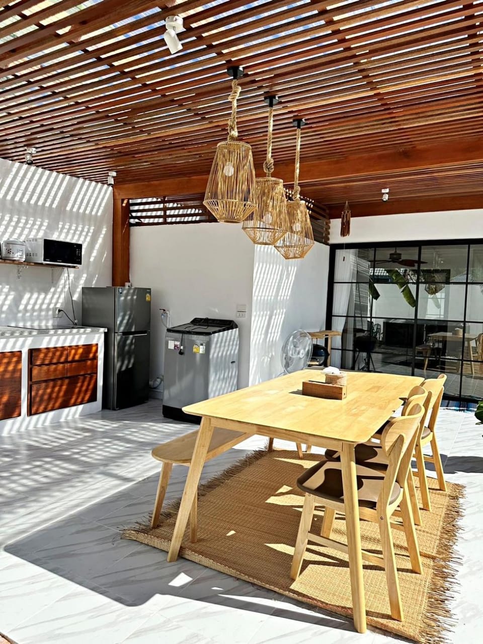 BBQ facilities, Balcony/Terrace, Kitchen or kitchenette, Seating area, Dining area