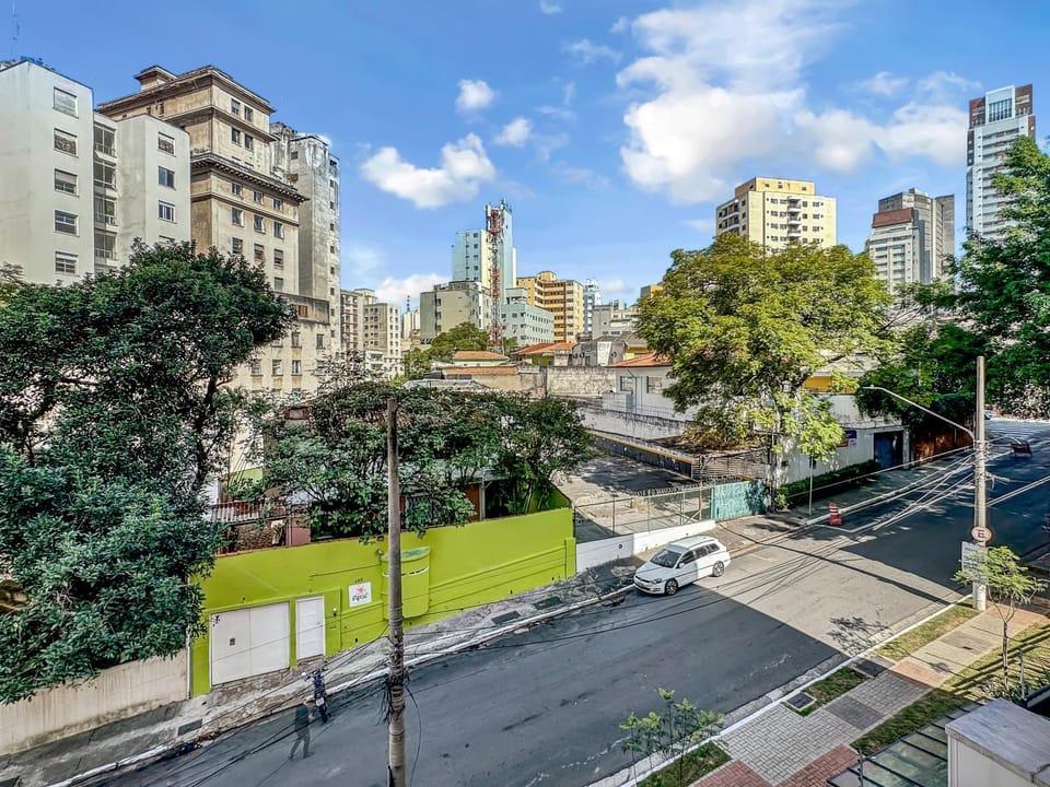 Property building, Day, Neighbourhood, City view, Street view, Location, Parking