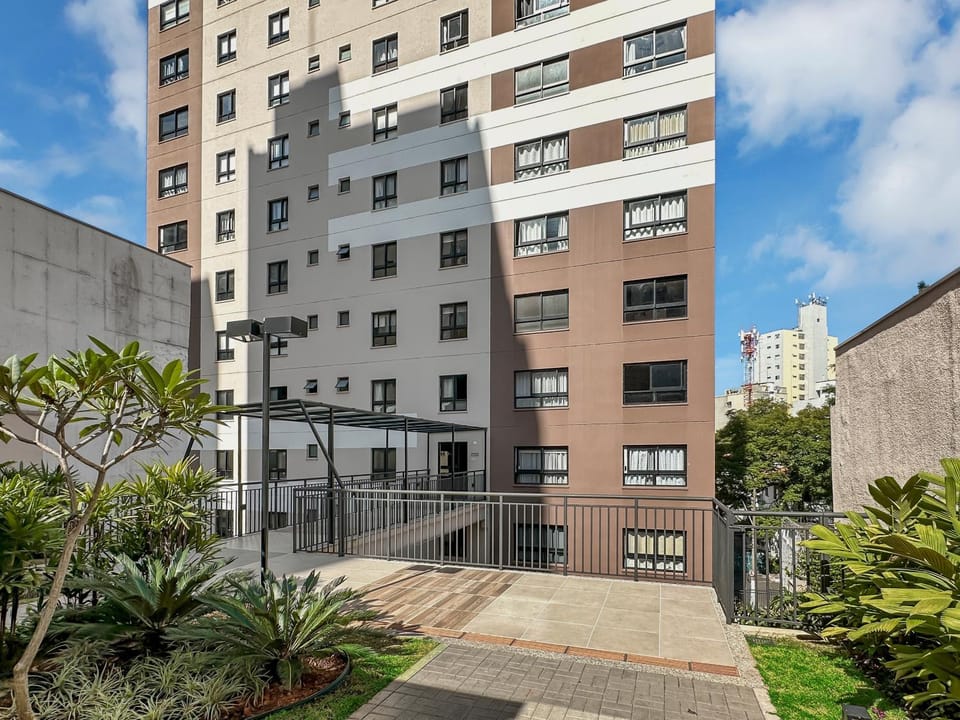 Property building, Day, Neighbourhood, City view, Street view