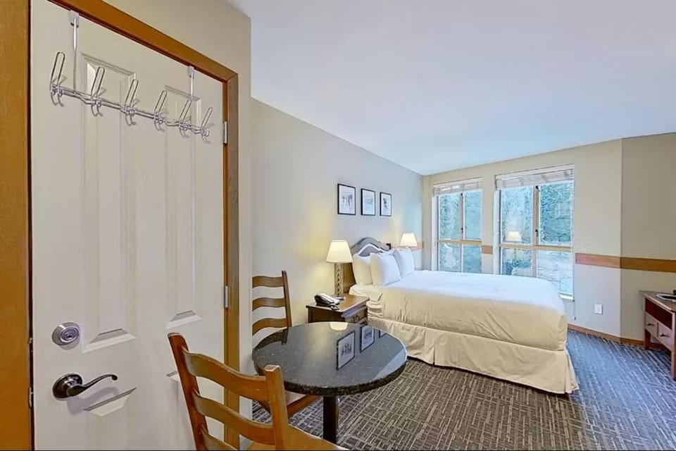 Cascade Lodge Whistler by Elevate Vacations Apartment in Whistler