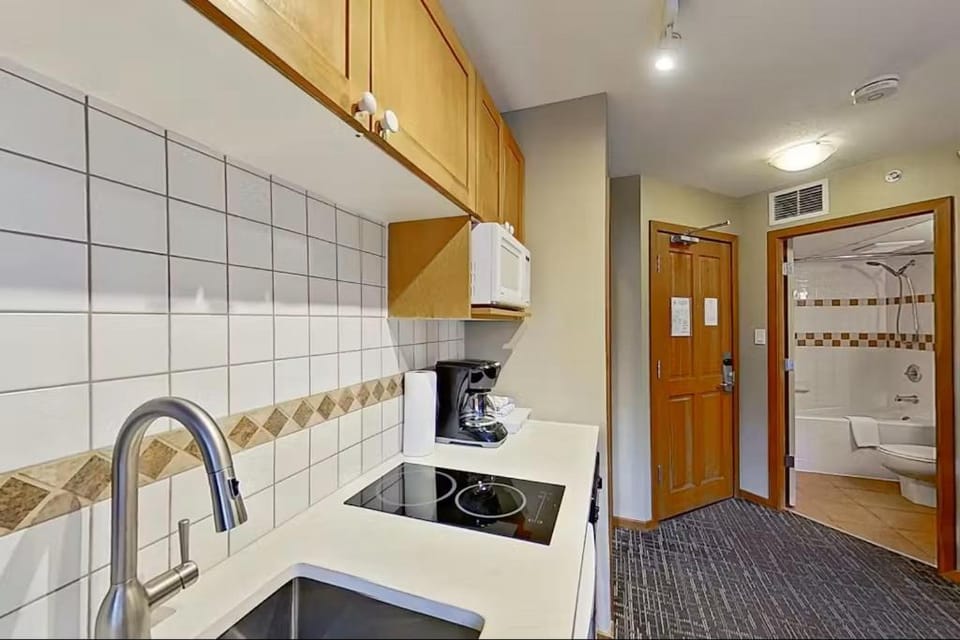 Cascade Lodge Whistler by Elevate Vacations Apartment in Whistler