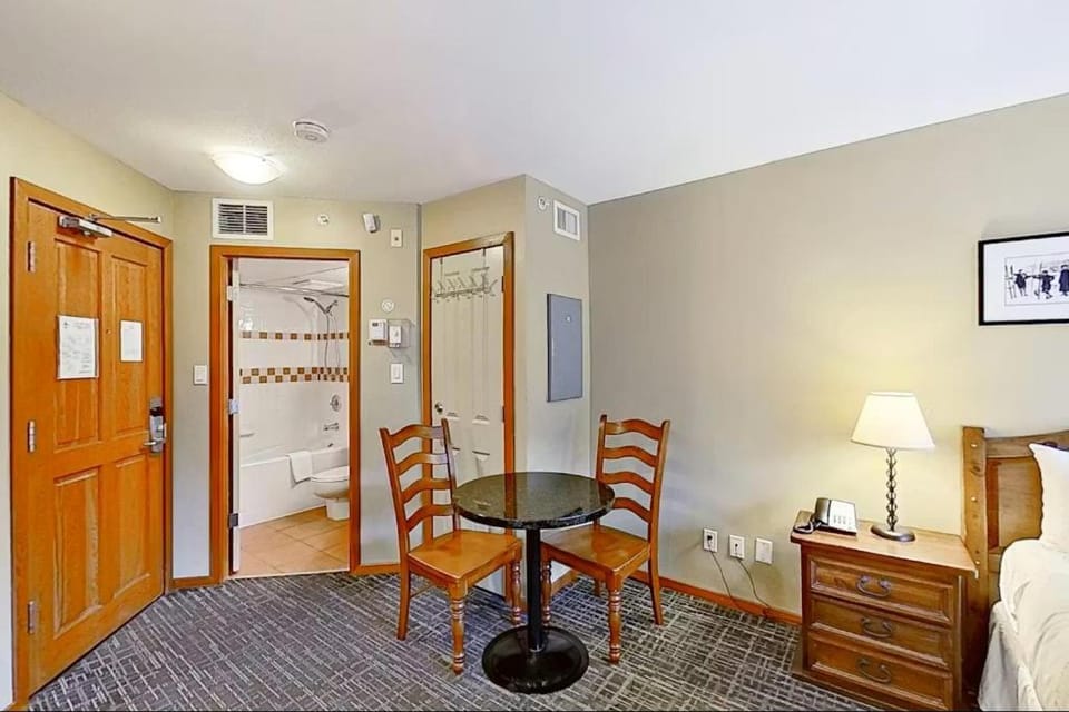 Cascade Lodge Whistler by Elevate Vacations Apartment in Whistler