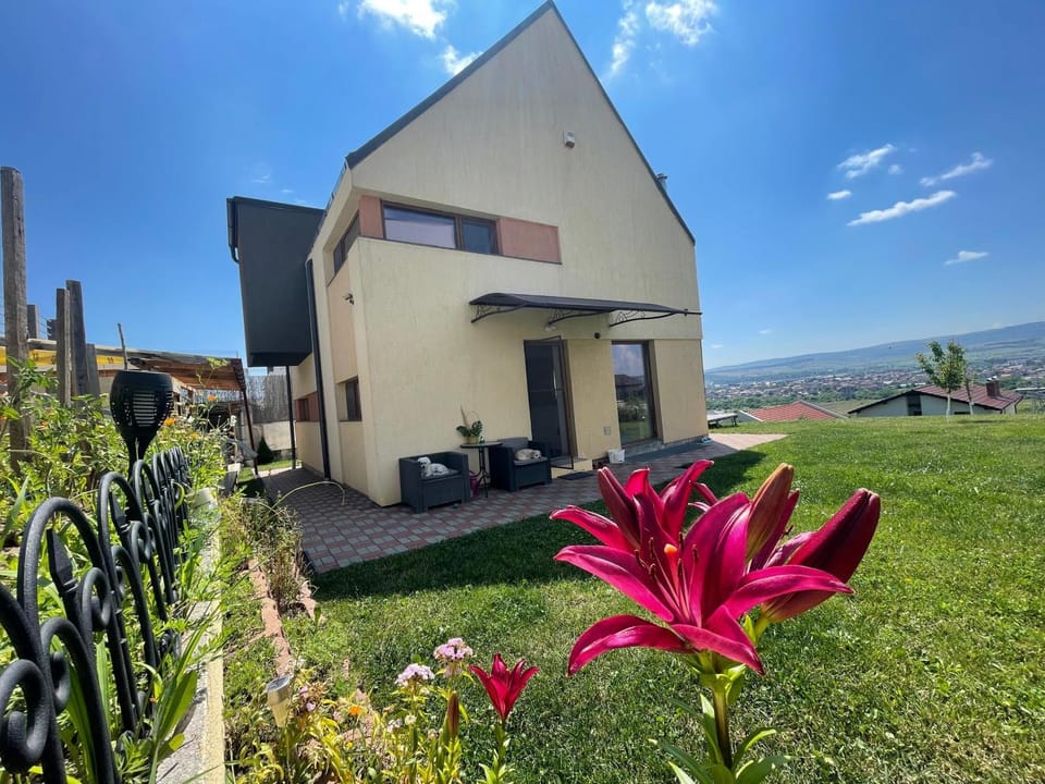 Property building, Day, Natural landscape, Garden