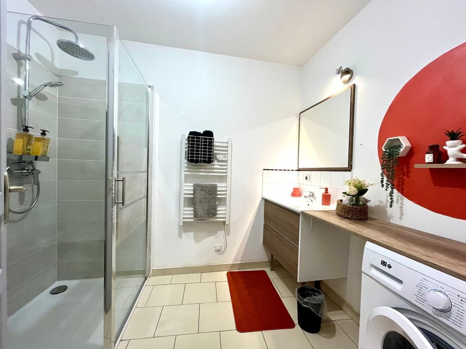 Le Mirror- hyper centre ville Apartment in Bourgogne-Franche-Comté