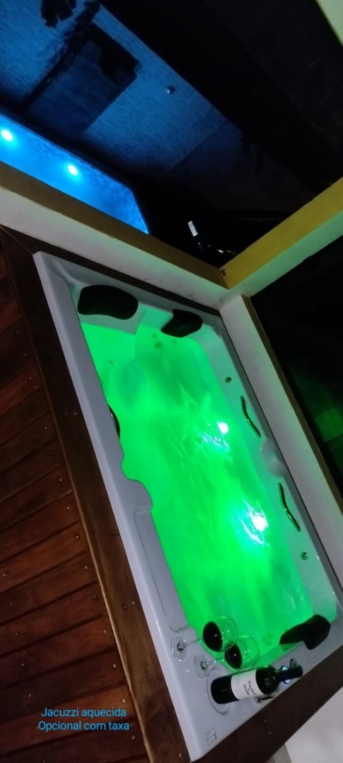 Casa Com Jacuzzy aquecida e Piscina próx a praia ideal para famílias e casais House in Caraguatatuba