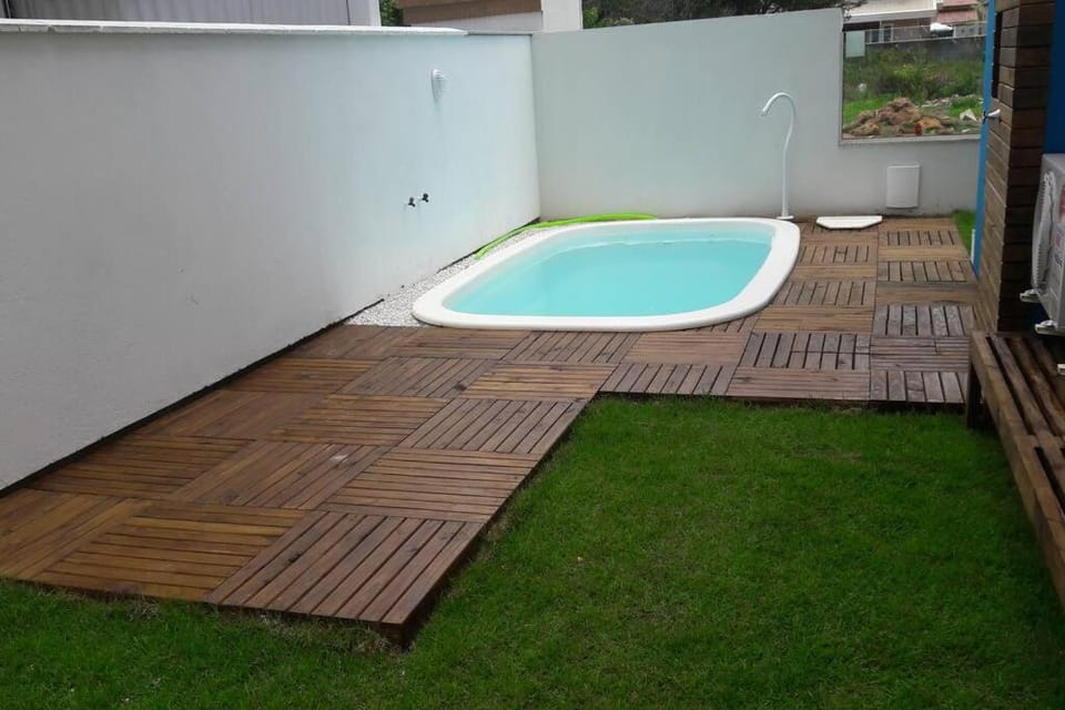 Praia e Piscina em Palmas do Arvoredo Apartment in Florianopolis