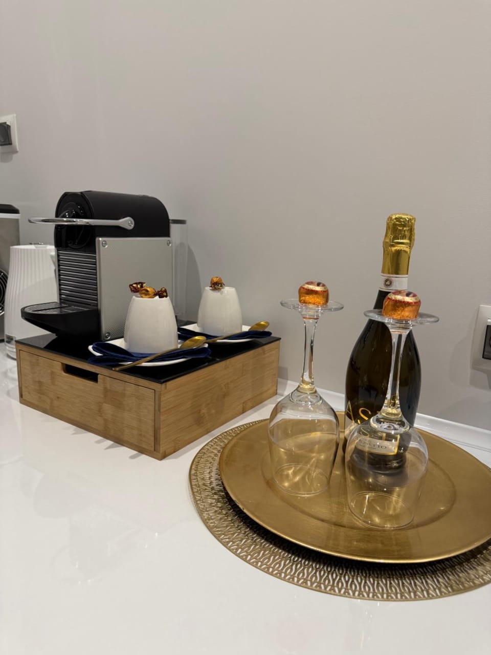 Coffee/tea facilities, Kitchen or kitchenette, Drinks
