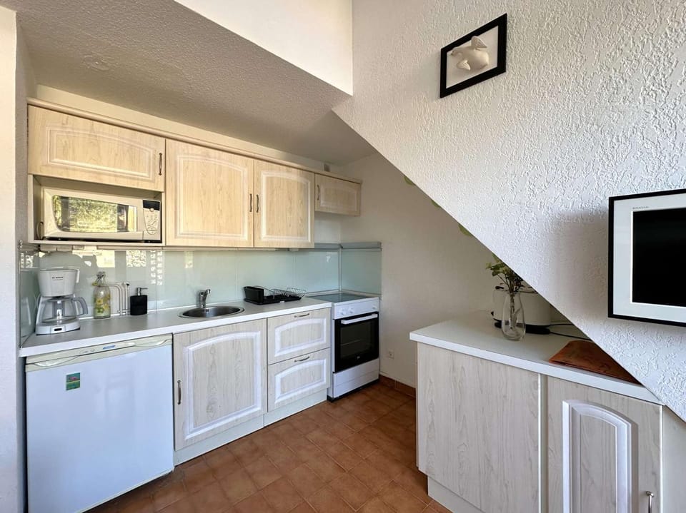 HYEVASS Studio pour 4 personnes proche de la plage des Salins situé à Hyères Apartment in La Londe-les-Maures