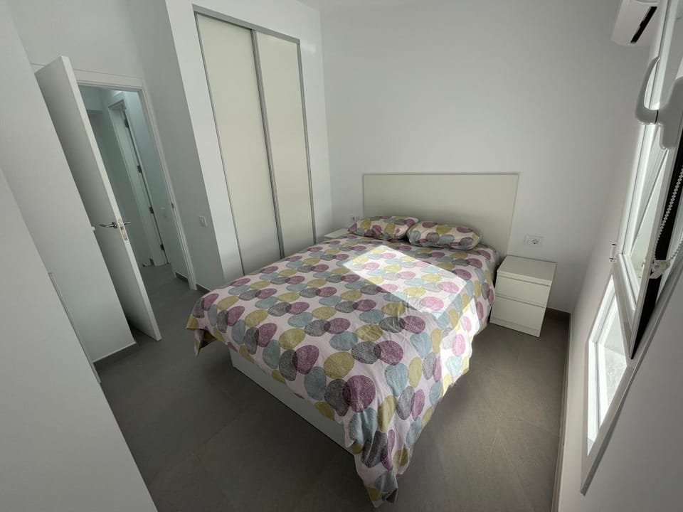 Bed, Photo of the whole room, Bedroom, wardrobe, air conditioner
