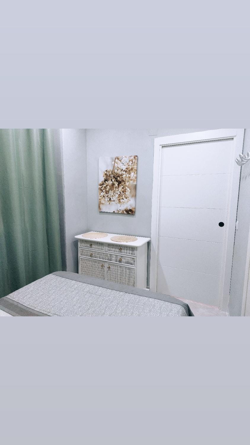 Photo of the whole room, Bedroom
