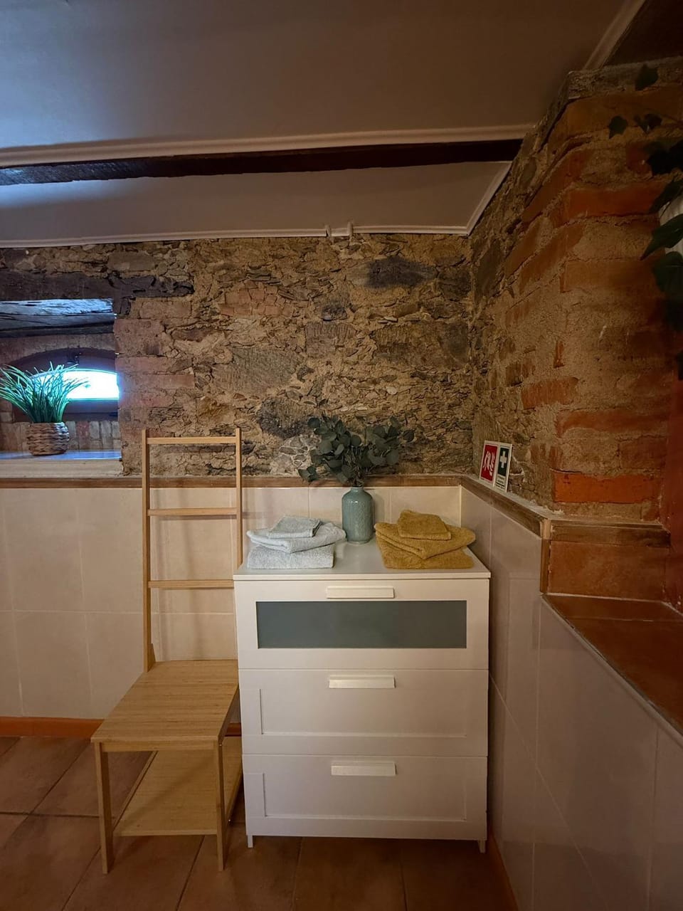 Bathroom, towels