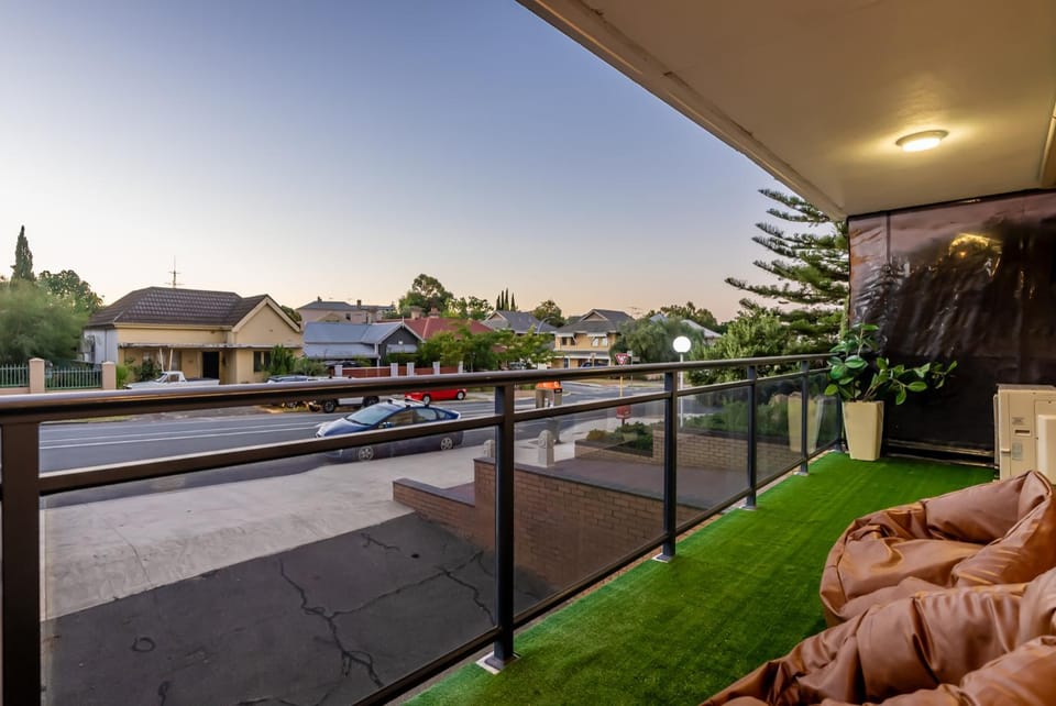 Balcony/Terrace, Kitchen or kitchenette, Lounge or bar, Bedroom