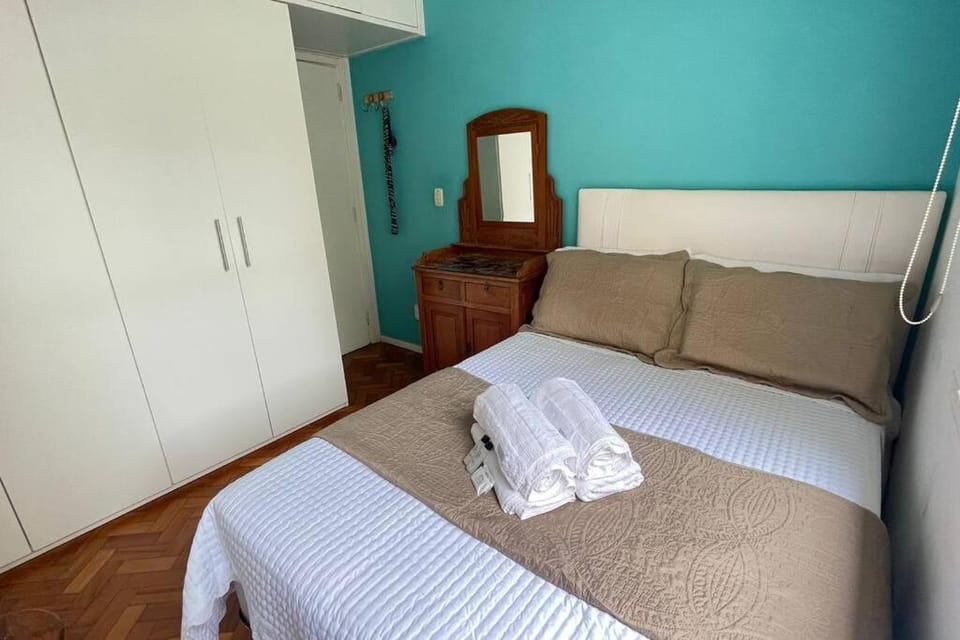 Bedroom, wardrobe