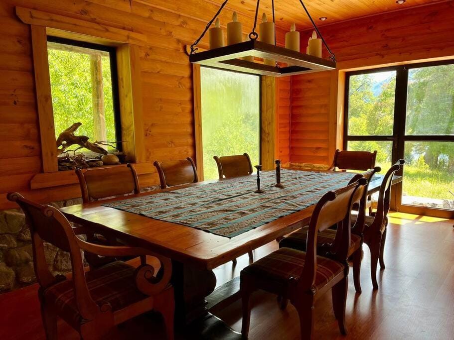 La Bella Patagonia Eco Lodge, Figueroa River House in Chubut Province, Argentina