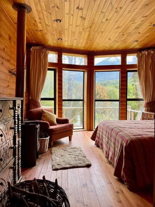 La Bella Patagonia Eco Lodge, Figueroa River House in Chubut Province, Argentina